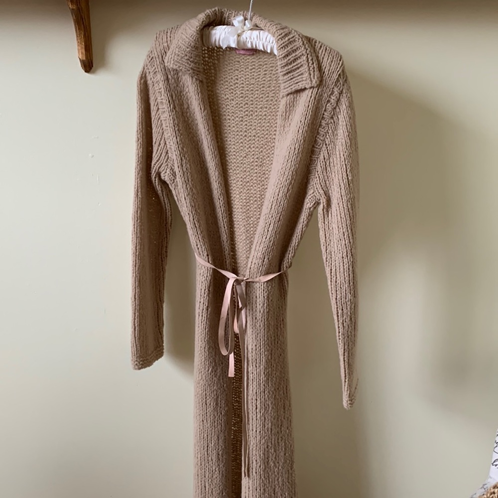 Easel long cardigan sweater, hand knit